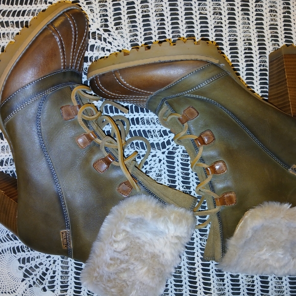 Women's Brown and Tan Heeled Boots - Picture 12 of 13